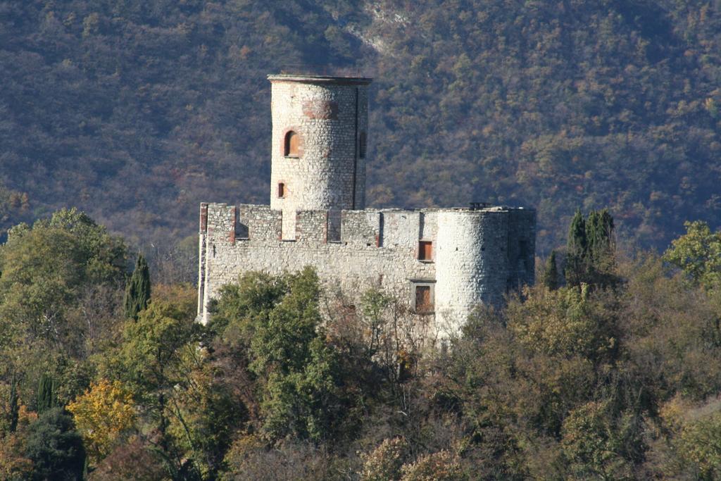 Ferienwohnung L'Isola Dei Sapori Monte Isola Zimmer foto